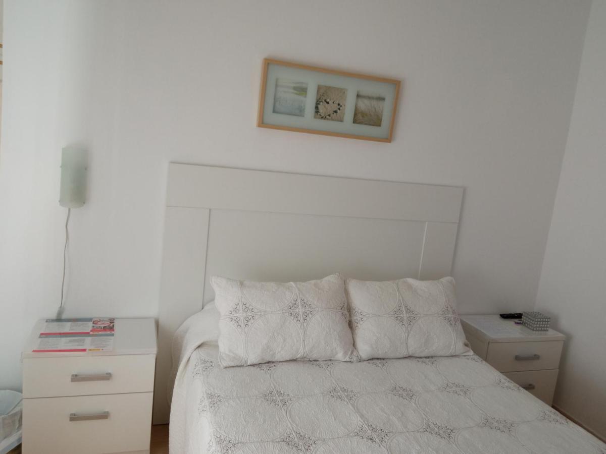 Habitaciones Individuales En Apartamento Compartido Seville Exterior photo