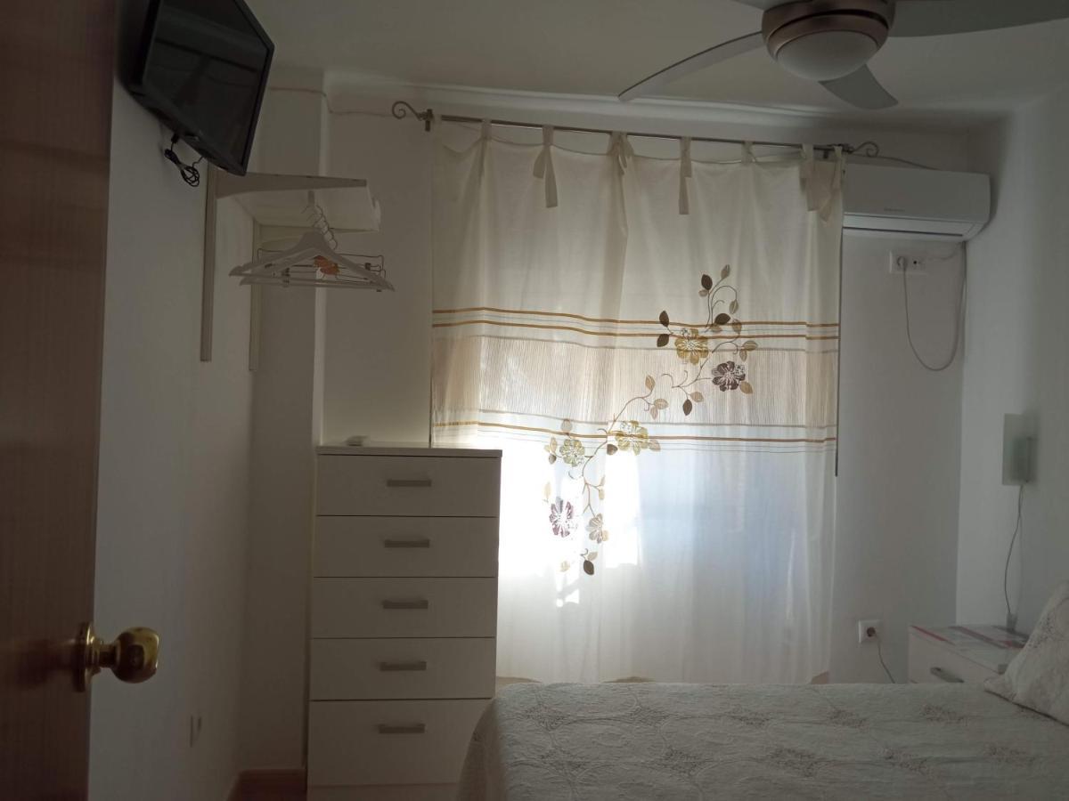 Habitaciones Individuales En Apartamento Compartido Seville Exterior photo